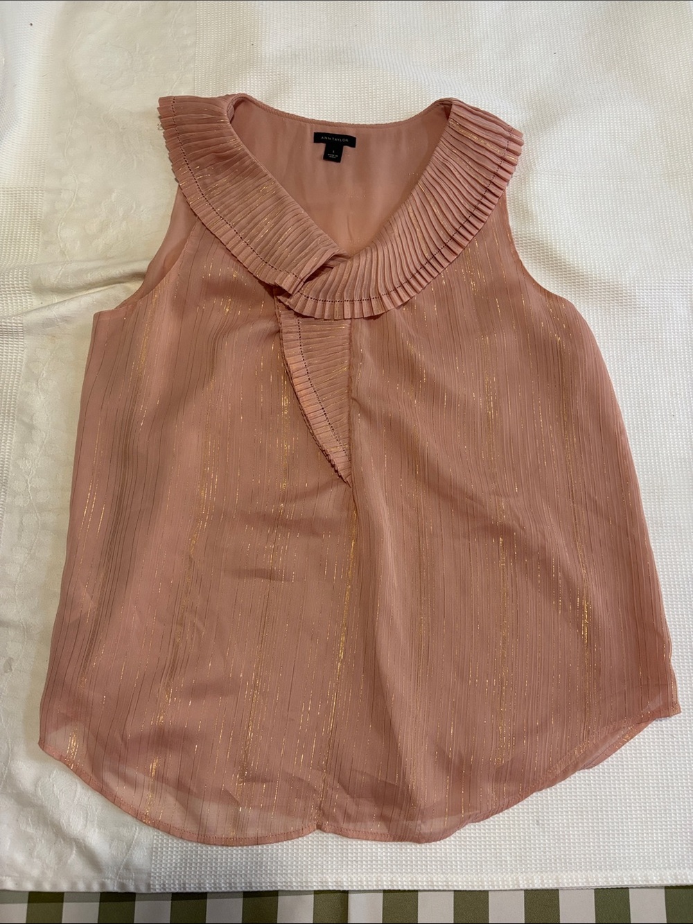 ANN TAYLOR MAUVE COLORED RUFFLED SLEEVELESS BLOUSE